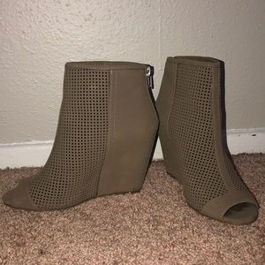 Juicy Couture Jc Nessamushroom